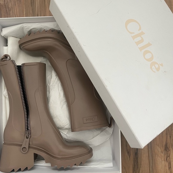 Chloe Betty Rainboots - Picture 2 of 9